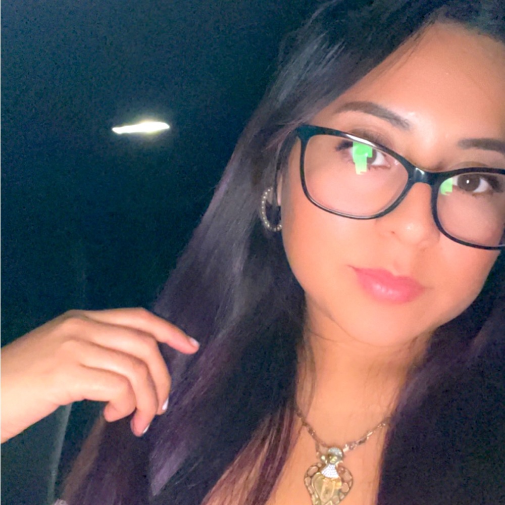 Meet your Posher, Ailyn